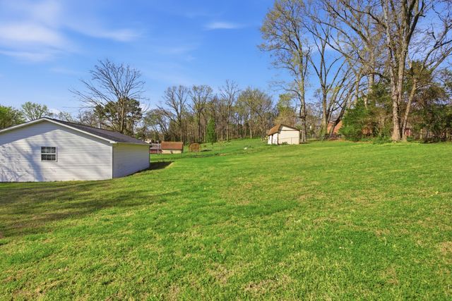 755 Ashwood Ave, Lewisburg, TN 37091
