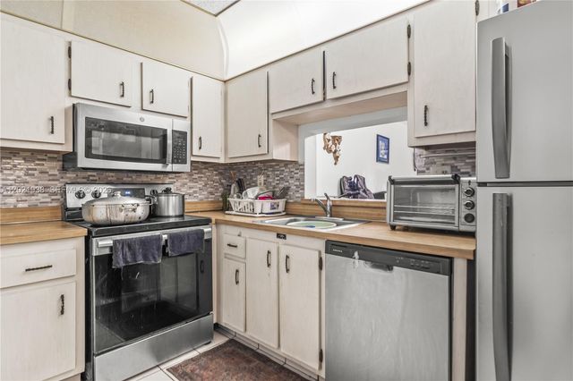 1800 SW 81st Avenue 1308, North Lauderdale, FL 33068