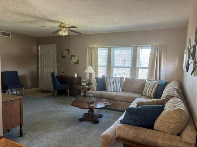 592 Outlook Drive, Edwards, MO 65326