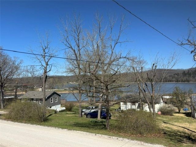 592 Outlook Drive, Edwards, MO 65326