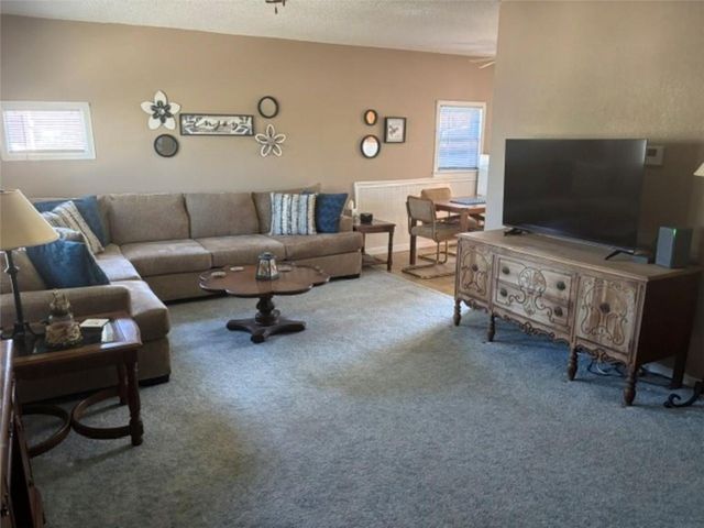 592 Outlook Drive, Edwards, MO 65326