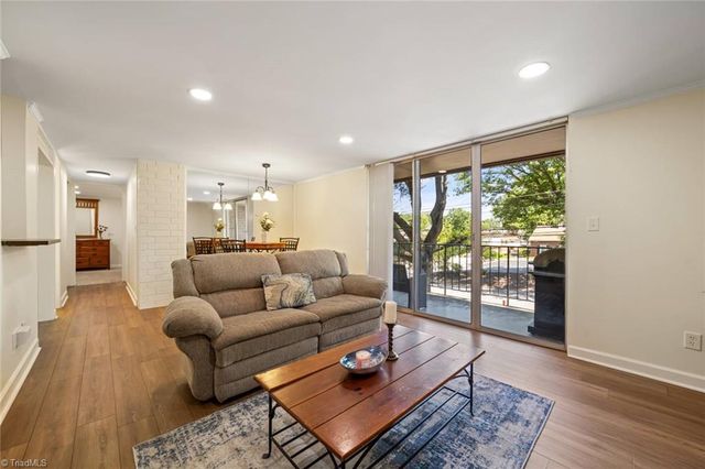 1727 S Hawthorne Road, Winston-salem, NC 27103