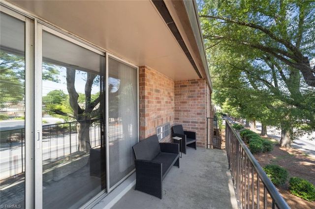 1727 S Hawthorne Road, Winston-salem, NC 27103