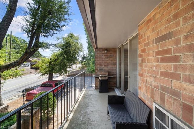 1727 S Hawthorne Road, Winston-salem, NC 27103