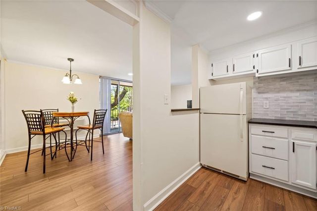 1727 S Hawthorne Road, Winston-salem, NC 27103