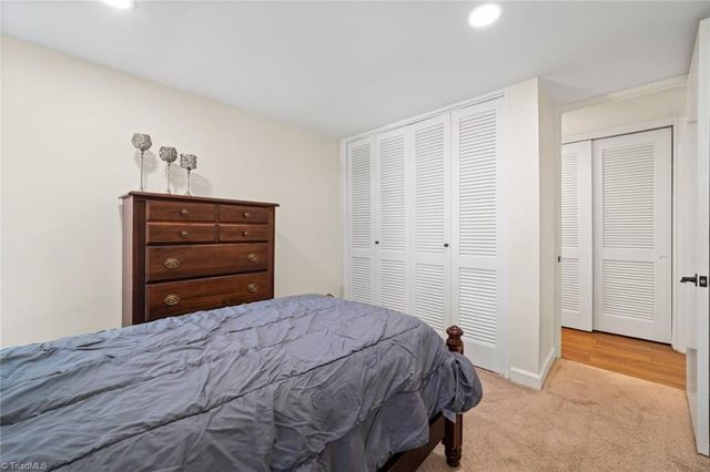 1727 S Hawthorne Road, Winston-salem, NC 27103