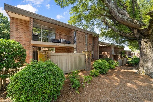 1727 S Hawthorne Road, Winston-salem, NC 27103