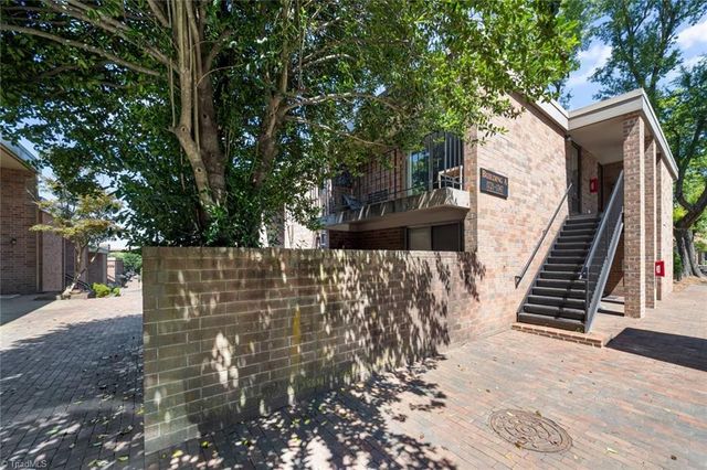 1727 S Hawthorne Road, Winston-salem, NC 27103