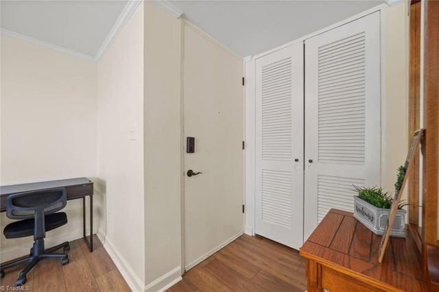 1727 S Hawthorne Road, Winston-salem, NC 27103