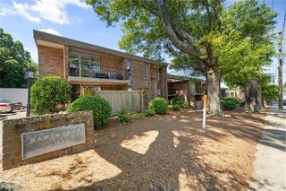 1727 S Hawthorne Road, Winston-salem, NC 27103