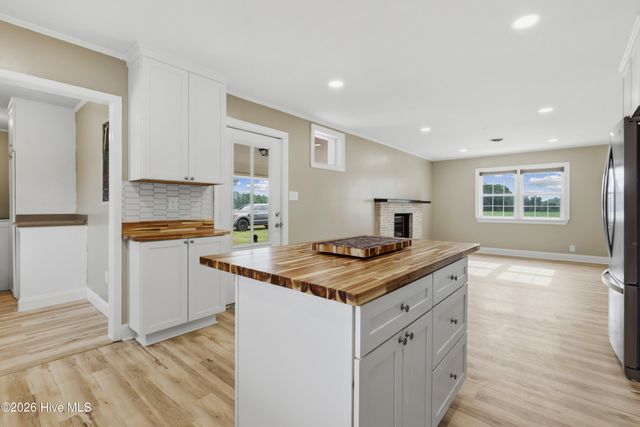 1327 John Green Smith Road, Kinston, NC 28504