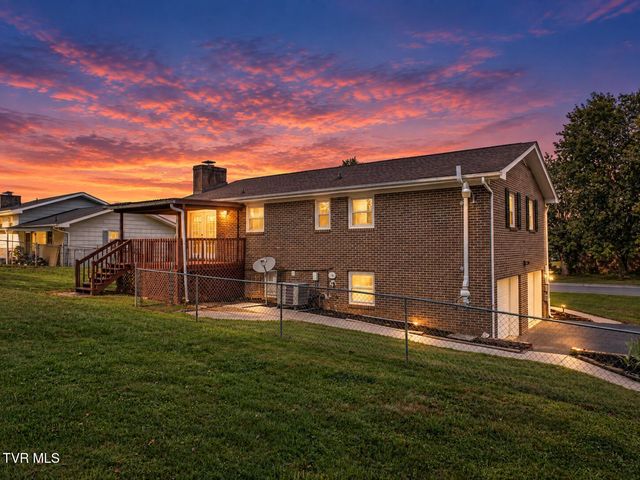 194 Independence Drive, Bristol, VA 24201