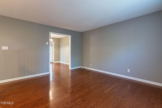 194 Independence Drive, Bristol, VA 24201