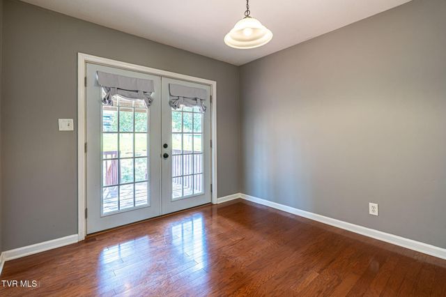 194 Independence Drive, Bristol, VA 24201