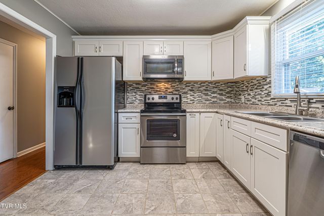 194 Independence Drive, Bristol, VA 24201