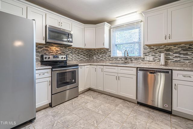 194 Independence Drive, Bristol, VA 24201