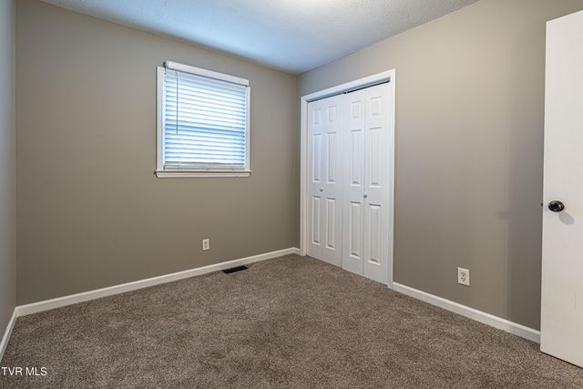 194 Independence Drive, Bristol, VA 24201