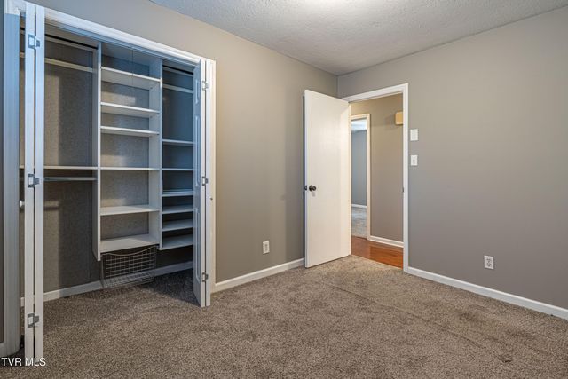 194 Independence Drive, Bristol, VA 24201
