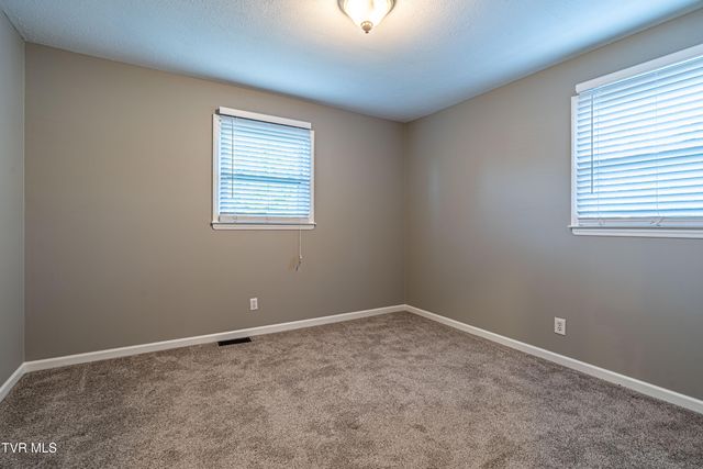 194 Independence Drive, Bristol, VA 24201