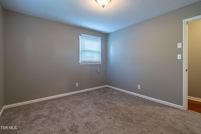 194 Independence Drive, Bristol, VA 24201