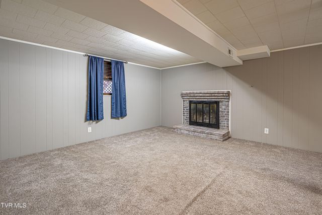 194 Independence Drive, Bristol, VA 24201