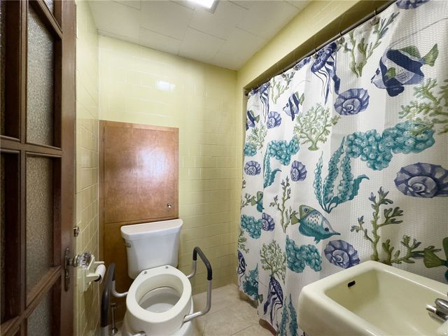 48 Huntington Avenue, Woonsocket, RI 02895