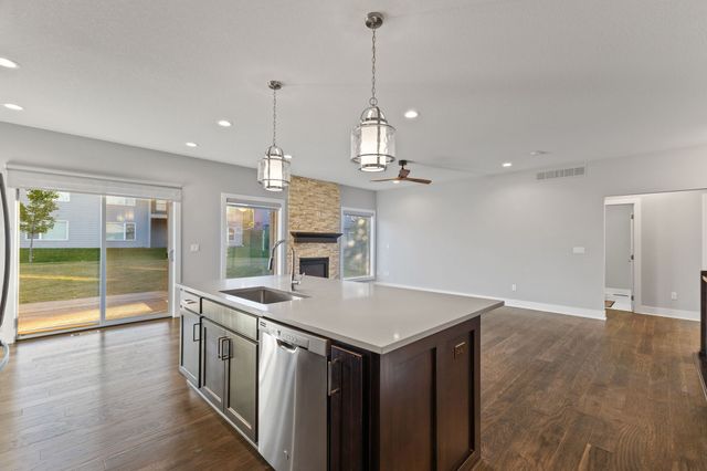 8704 Highland Oaks Drive, Johnston, IA 50131