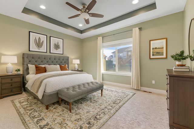 8704 Highland Oaks Drive, Johnston, IA 50131