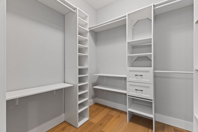 8704 Highland Oaks Drive, Johnston, IA 50131