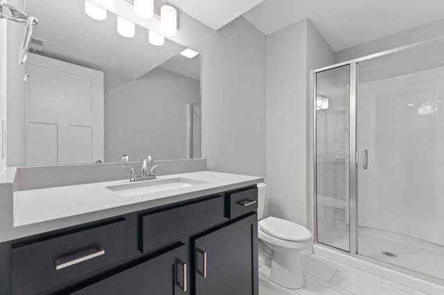 8704 Highland Oaks Drive, Johnston, IA 50131