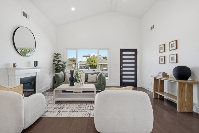 3992 Casanova Drive, San Mateo, CA 94403