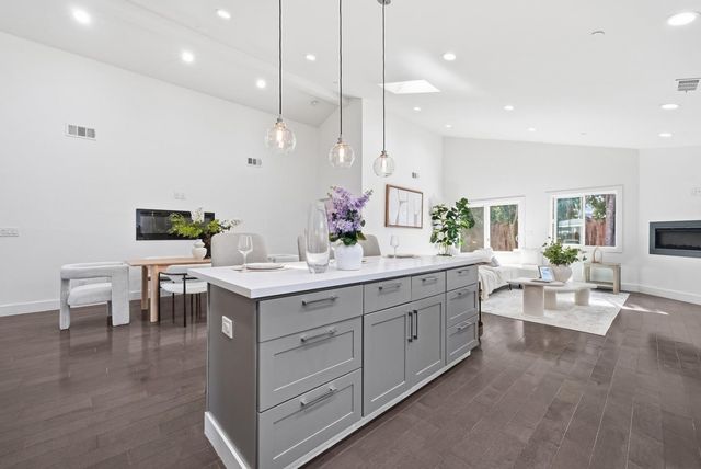 3992 Casanova Drive, San Mateo, CA 94403