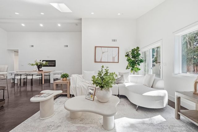 3992 Casanova Drive, San Mateo, CA 94403