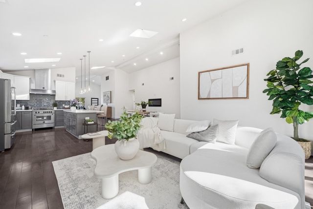 3992 Casanova Drive, San Mateo, CA 94403