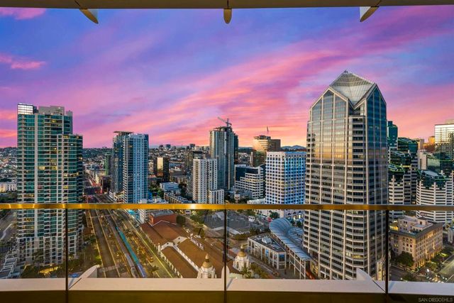 888 W E 3006, San Diego, CA 92101