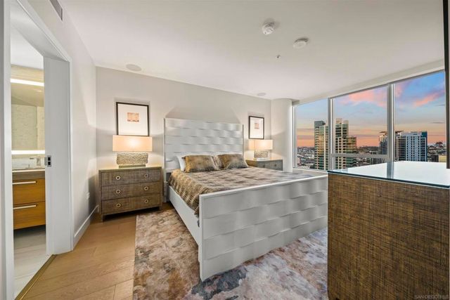 888 W E 3006, San Diego, CA 92101