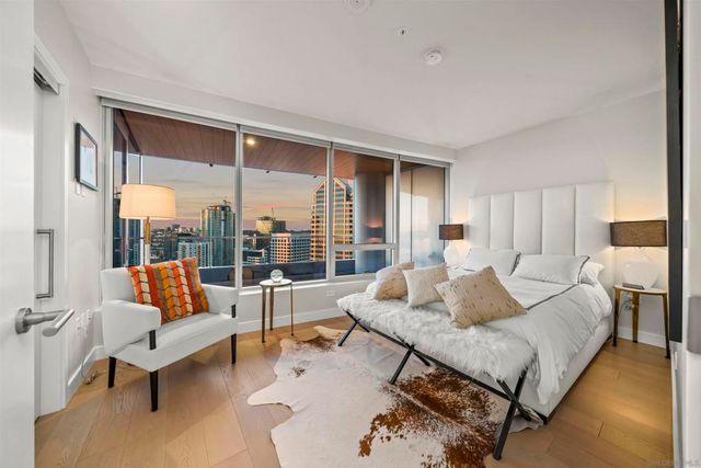 888 W E 3006, San Diego, CA 92101