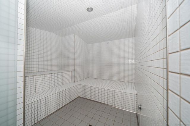 888 W E 3006, San Diego, CA 92101