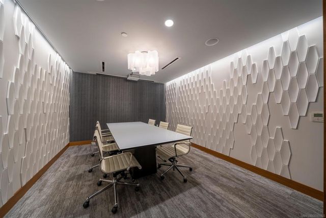 888 W E 3006, San Diego, CA 92101