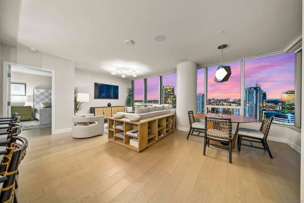 888 W E 3006, San Diego, CA 92101