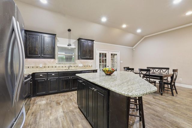 460 County Road 4421, Trenton, TX 75490