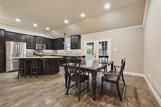 460 County Road 4421, Trenton, TX 75490