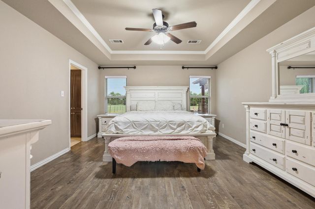 460 County Road 4421, Trenton, TX 75490