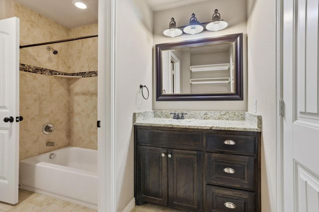 460 County Road 4421, Trenton, TX 75490