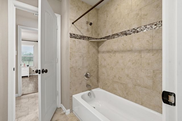 460 County Road 4421, Trenton, TX 75490