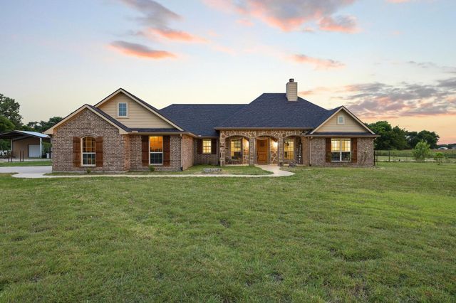 460 County Road 4421, Trenton, TX 75490
