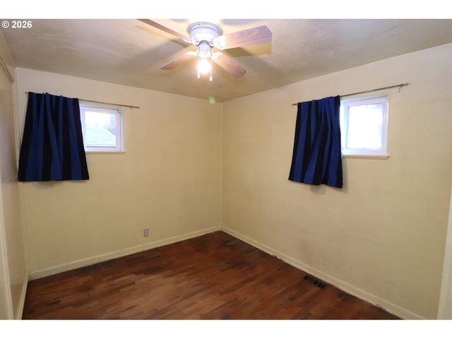 624 TINAMOU Ln, Springfield, OR 97477