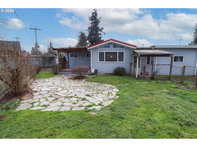 624 TINAMOU Ln, Springfield, OR 97477