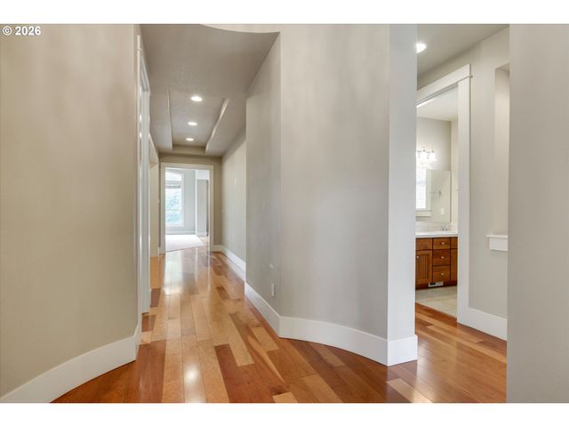 10636 Se TURNBERRY Loop, Happy Valley, OR 97086