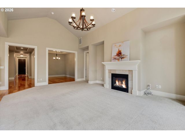 10636 Se TURNBERRY Loop, Happy Valley, OR 97086